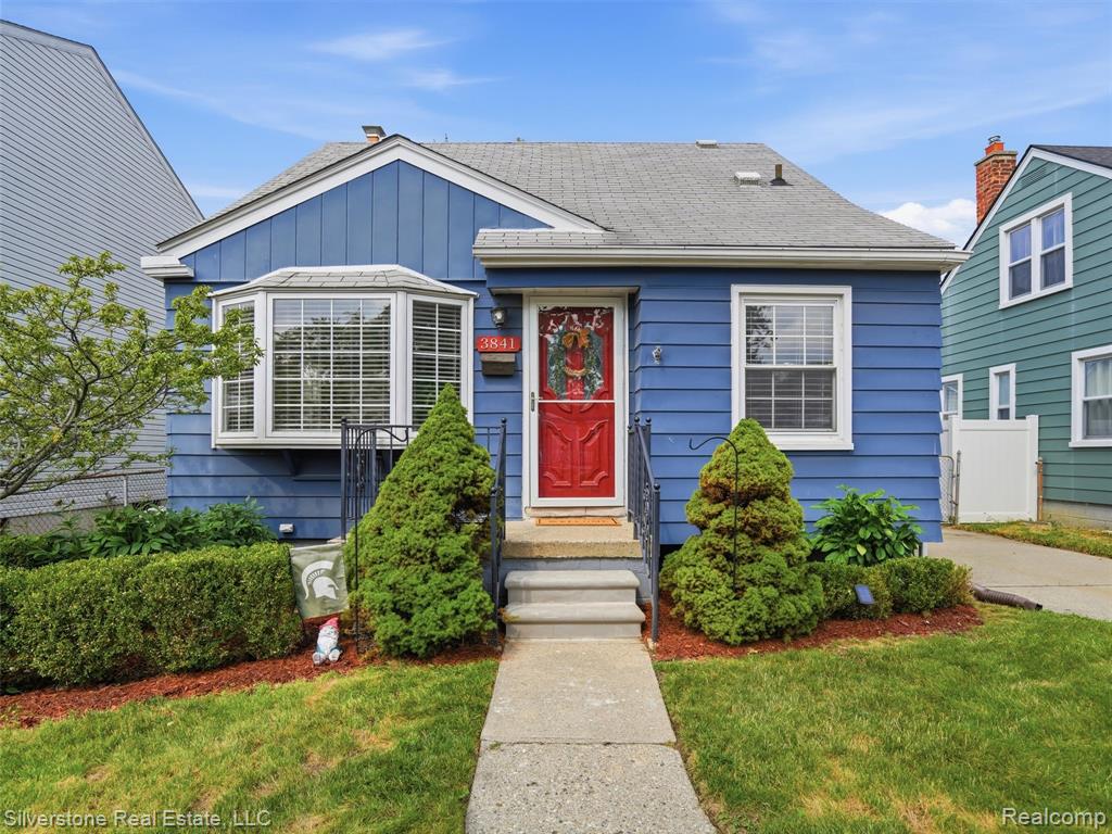 3841 Bacon Avenue, Berkley, MI 48072