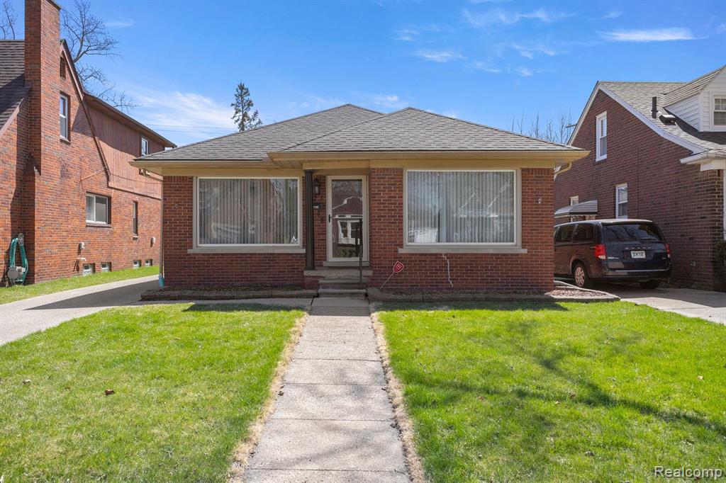823 NEW YORK Avenue, Lincoln Park, MI 48146 — Photo 4