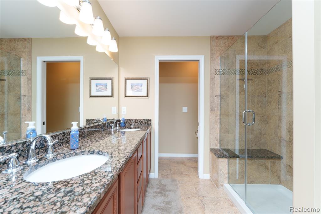 24455 Glenwood Drive, South Lyon, MI 48178 — Photo 33