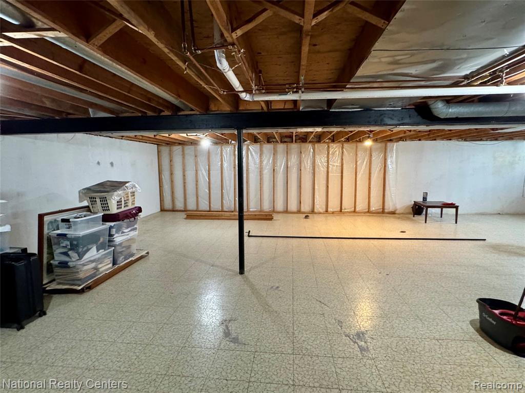 40684 Village Wood Road, Novi, MI — Photo 19