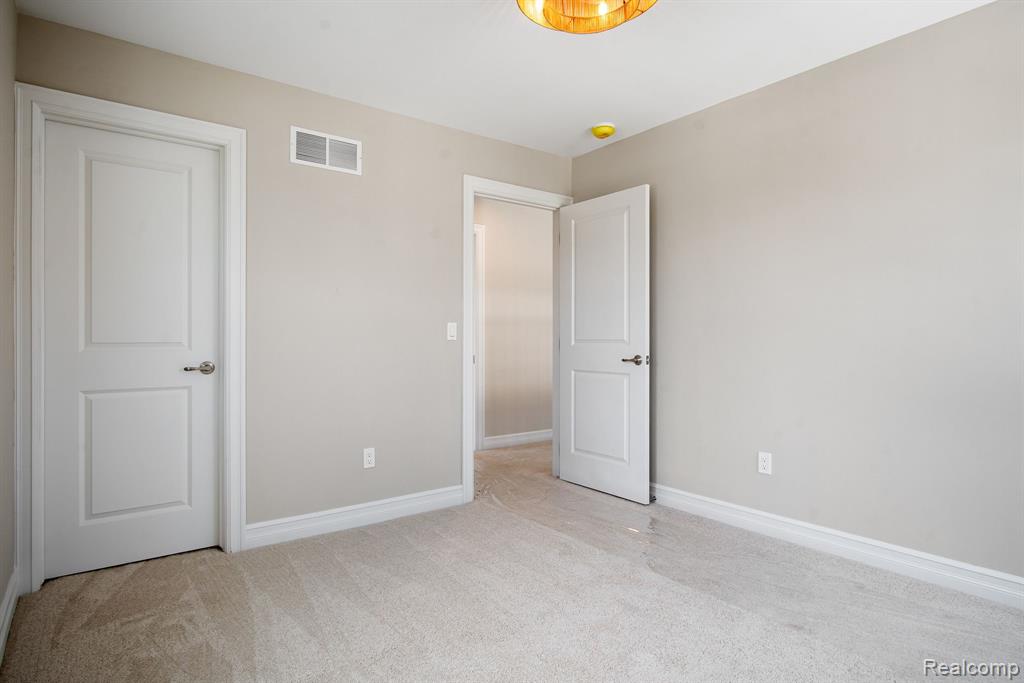 54630 Brenda Drive, Macomb, MI 48042 — Photo 51