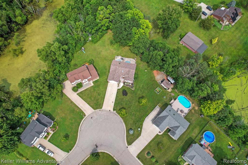 5085 HICKORY Trail, Grand Blanc, MI 48439 — Photo 9