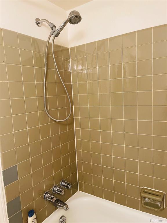 6131 Western Drive, 45, Saginaw, MI 48638 — Photo 20