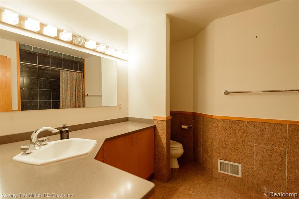 7181 MUERDALE, West Bloomfield, MI — Photo 30