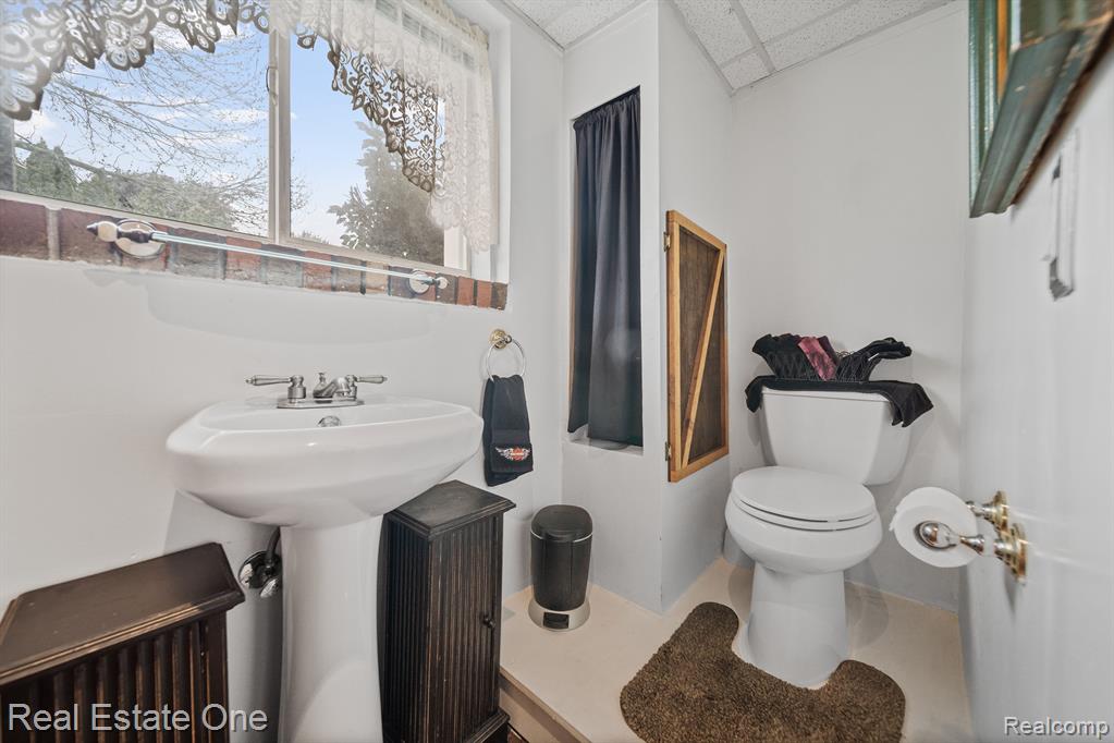 943 DEL SHER Drive, Brighton, MI 48114 — Photo 16