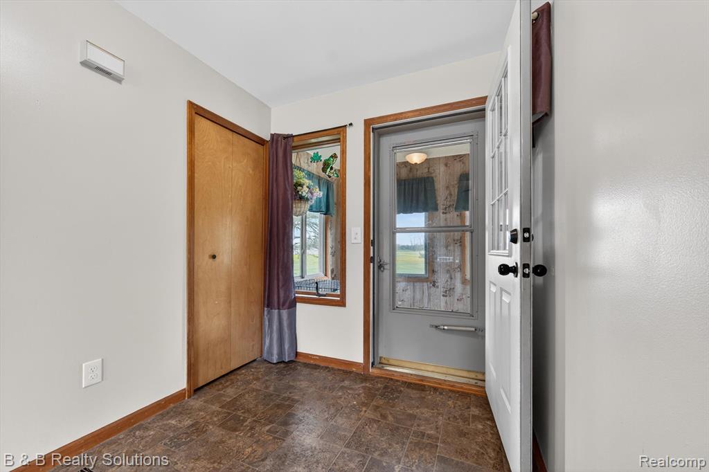 2927 N Blacks Corners Road, Imlay City, MI 48444 — Photo 7