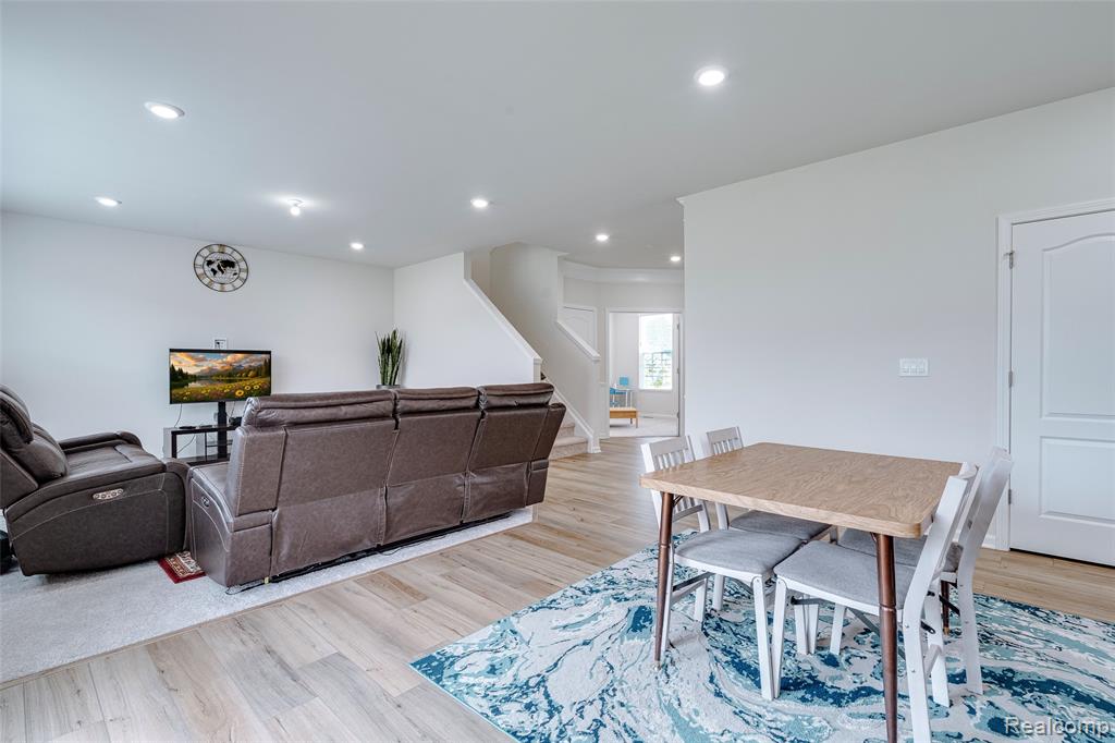 4568 Paradise Parkway, Milford, MI 48381 — Photo 19