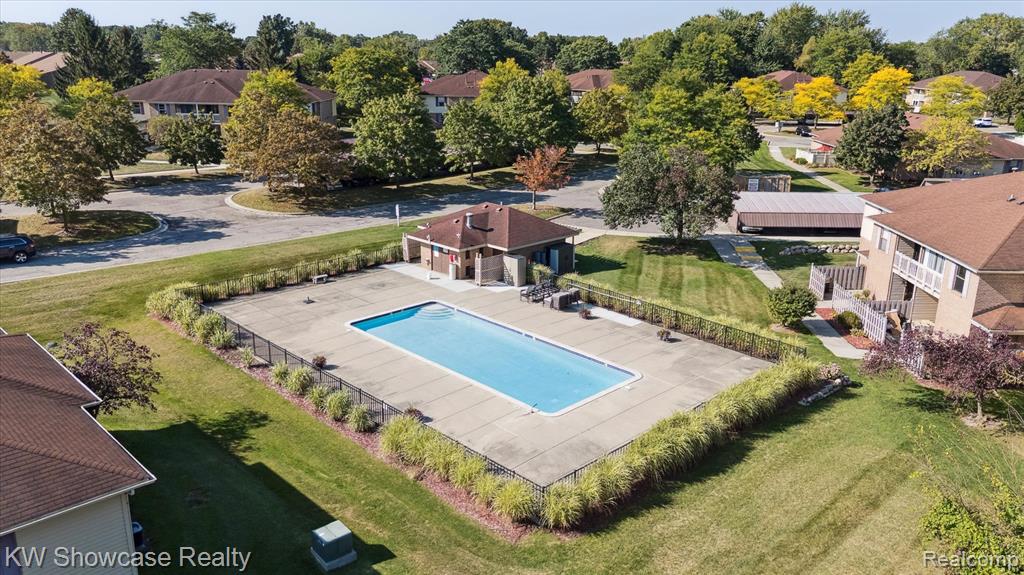 61011 Greenwood Drive, South Lyon, MI 48178 — Photo 31