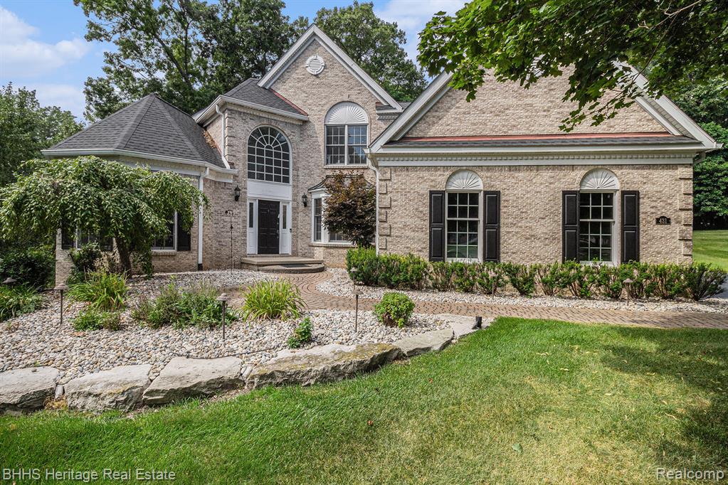 431 Timber Ridge Drive, Highland, MI — Photo 2