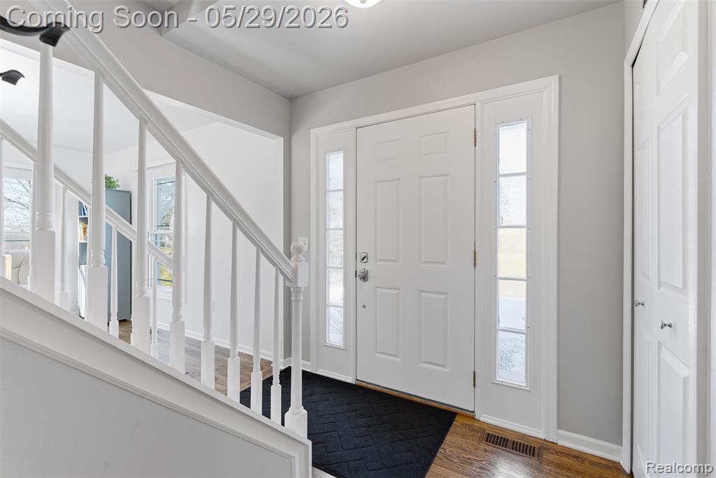 60491 Lamplighter Drive, New Hudson, MI 48165 — Photo 4