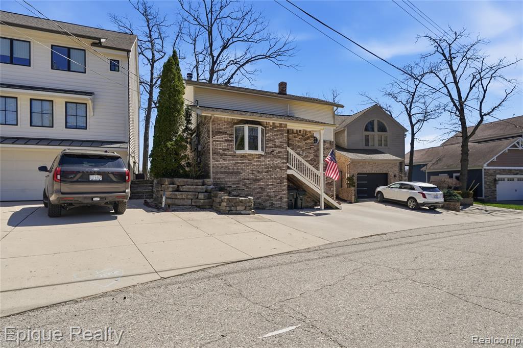 423 Shady Oaks Street, Lake Orion, MI 48362 — Photo 28
