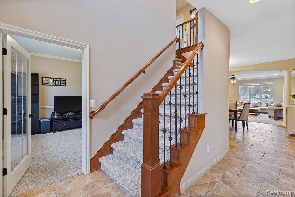 49751 GOLDEN PARK Drive, Shelby Twp, MI 48315 — Photo 6