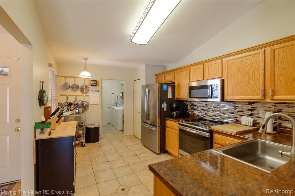 1856 N Kenwyck Drive, Ypsilanti, MI 48198 — Photo 10