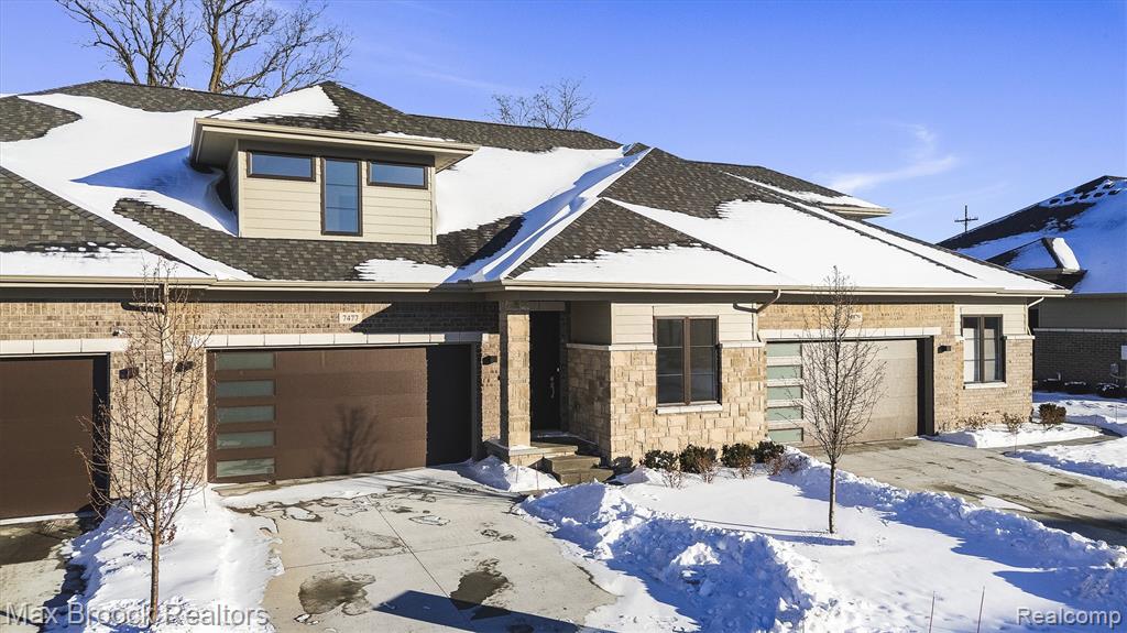 7477 Gramercy Circle, 17, West Bloomfield, MI — front exterior