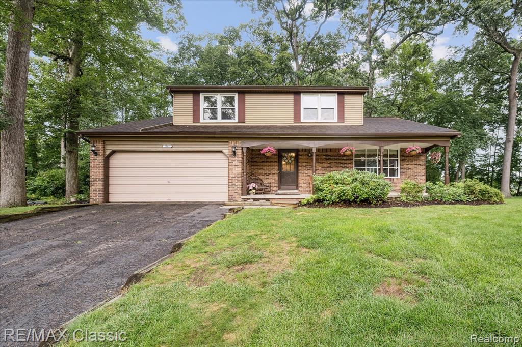 1561 Waters Edge Court, Wixom, MI 48393 — Photo 5