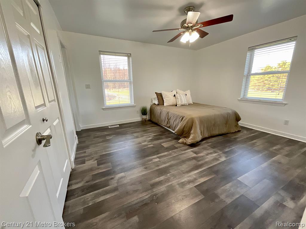8228 CALKINS Road, Flint, MI 48532 — Photo 21