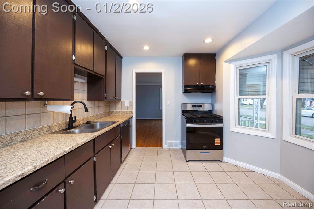 6731 Robinson Avenue, Allen Park, MI 48101 — Photo 23