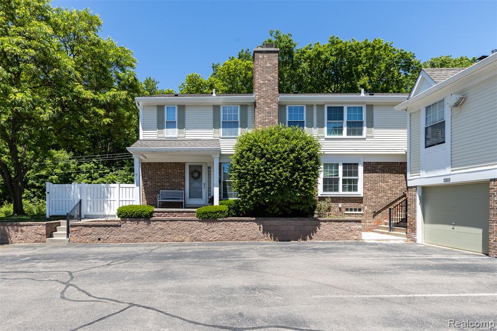 42126 Pellston Drive, Northville, MI 48167 — Photo 2