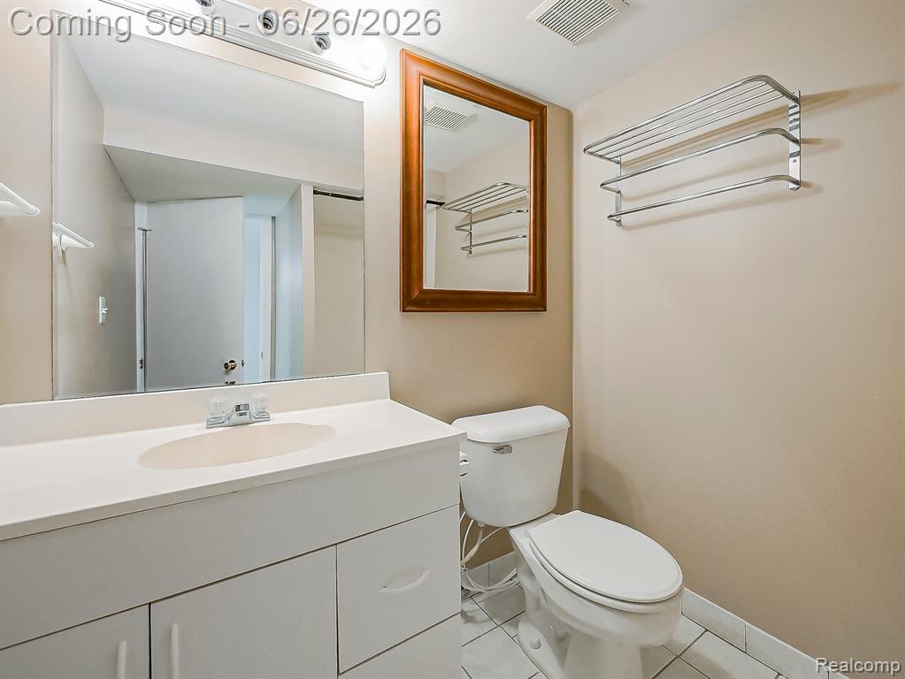 160 Pine Tree Ridge Drive, 3, Waterford, MI 48327 — Photo 15