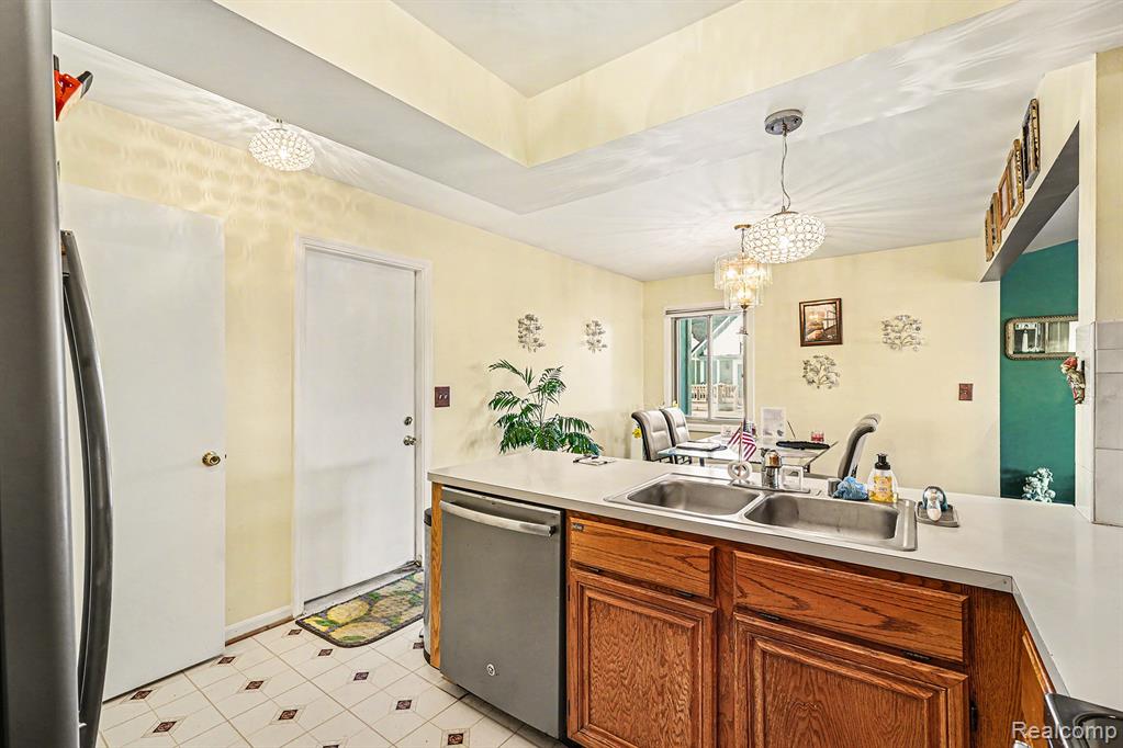 42146 Hidden Brook Drive, Clinton Twp, MI 48038 — Photo 9