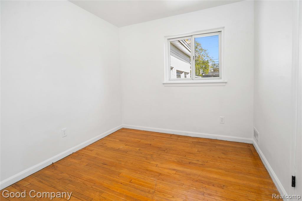19915 Shady Lane Avenue, Saint Clair Shores, MI 48080 — Photo 13