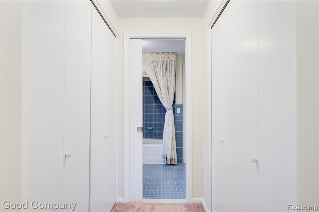 702 PARKMAN Drive, Bloomfield Hills, MI 48304 — Photo 30