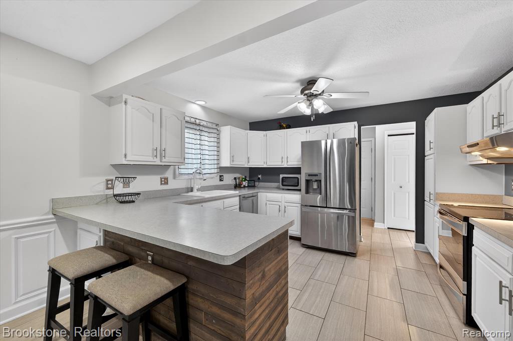1980 Oakville Waltz Road, New Boston, MI 48164 — Photo 5
