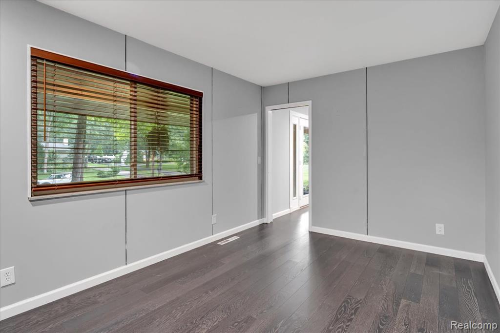 6016 Plantation Drive, Grand Blanc, MI 48439 — Photo 11