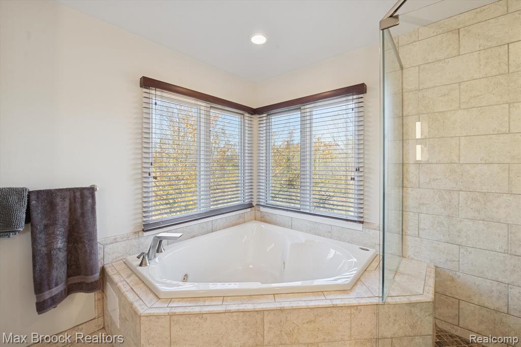 25797 Arcadia Drive, Novi, MI — Photo 23