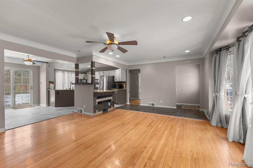 4255 SAMOSET Road, Royal Oak, MI 48073 — Photo 7