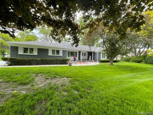 429 BELLA VISTA Drive, Grand Blanc, MI 48439 — Photo 2