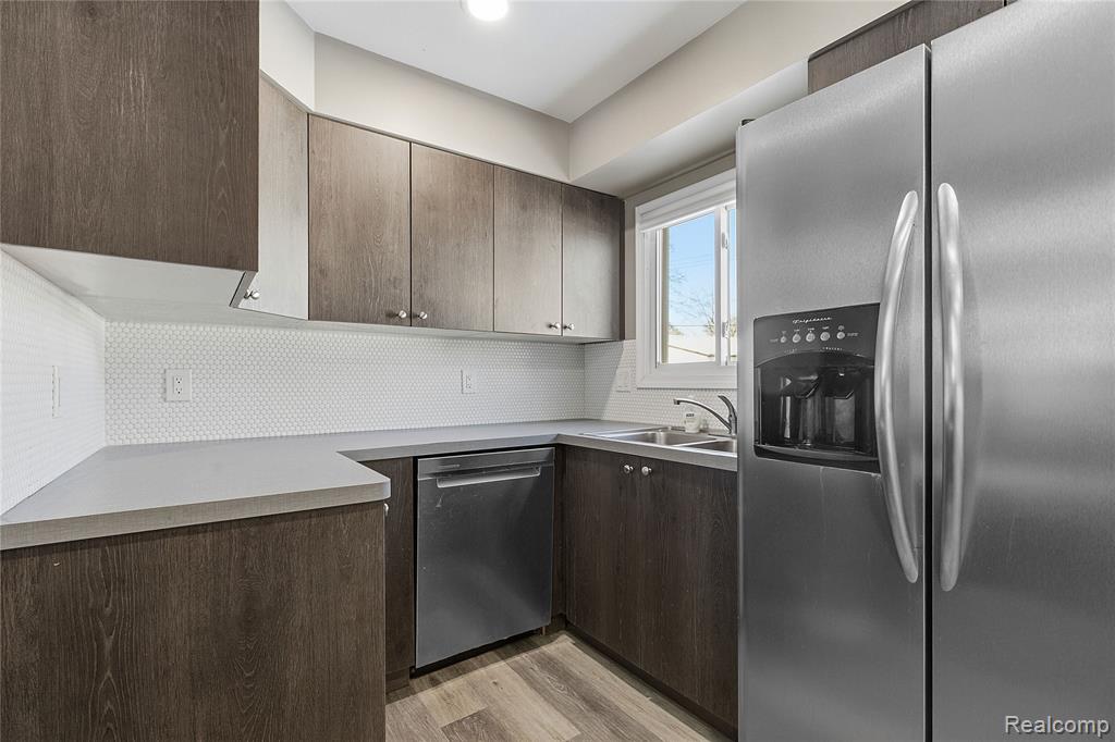 1273 Fall River Road, Ypsilanti, MI 48198 — Photo 9