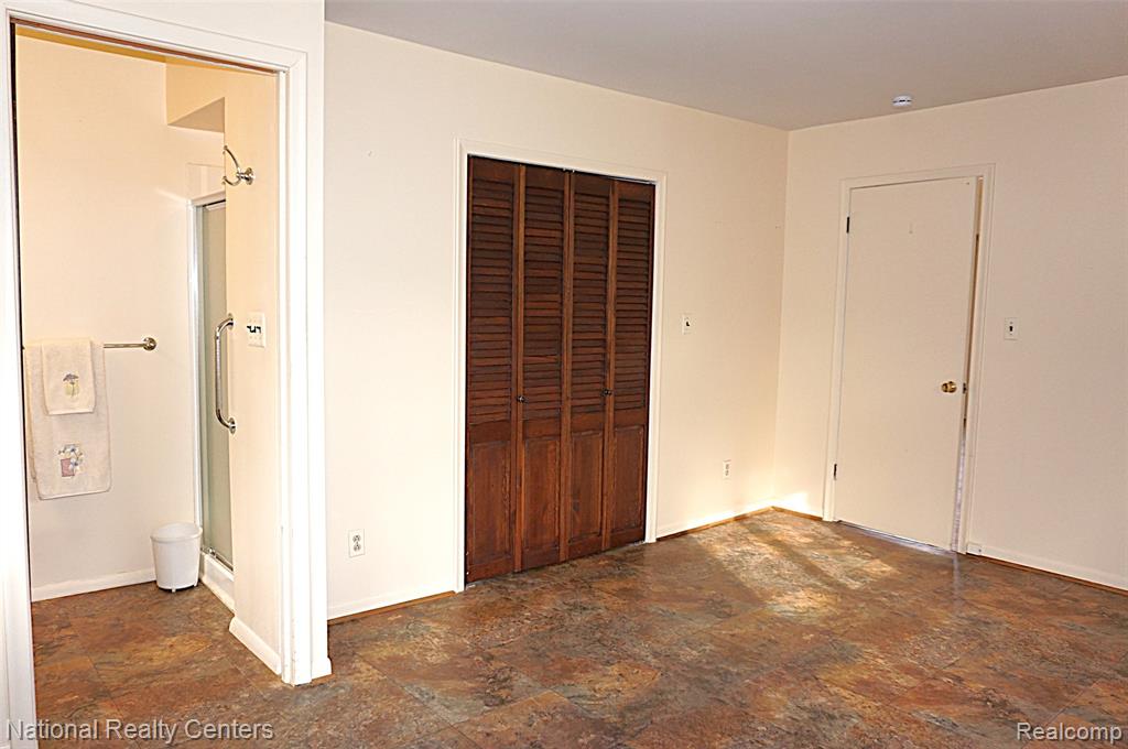 8563 Cavell Street, Westland, MI — Photo 12