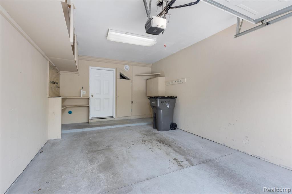 44264 PRINCETON Drive, Clinton Twp, MI 48038 — Photo 18