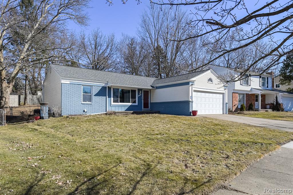 2376 COLONY Way, Ypsilanti, MI 48197 — Photo 2