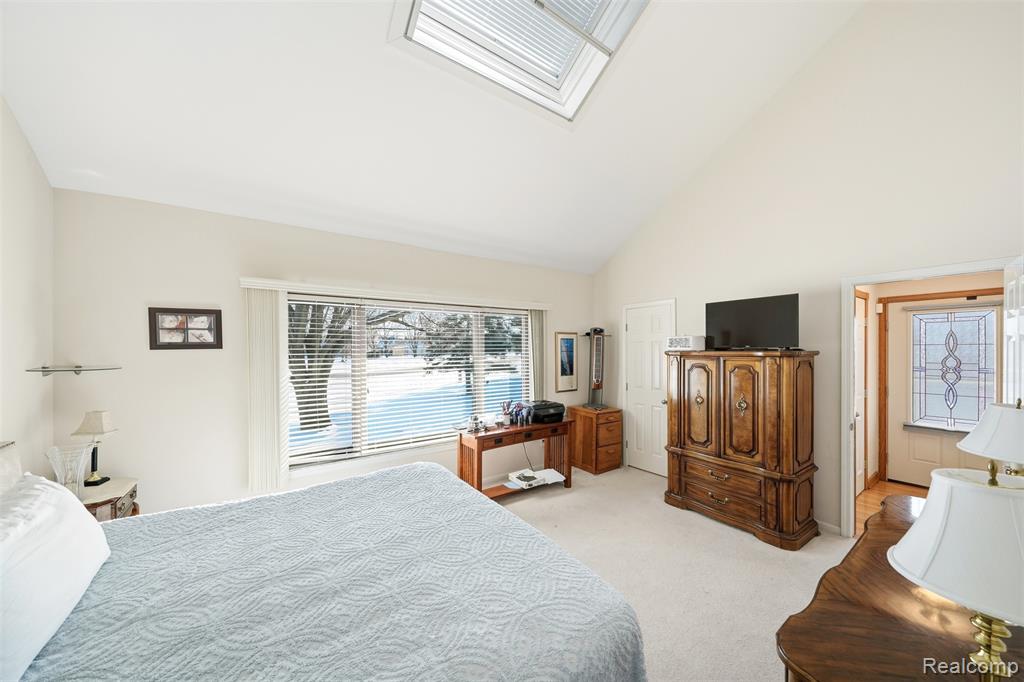 42192 Lochmoor Street, 35, Clinton Twp, MI 48038 — Photo 16