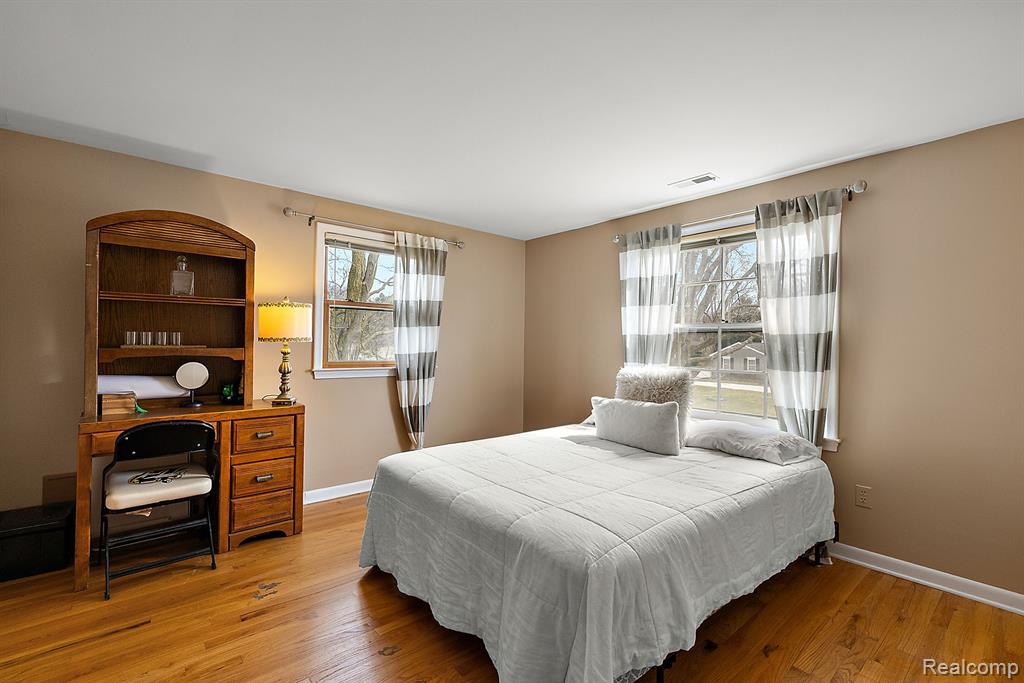 4366 Ardmore Drive, Bloomfield Hills, MI 48302 — Photo 28