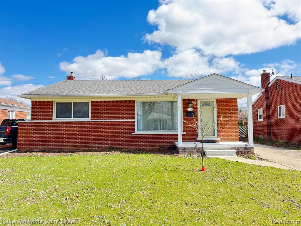 8356 ARNOLD Street, Dearborn Heights, MI 48127 — front exterior