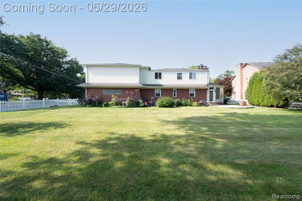 622 Sunningdale Drive, Grosse Pointe, MI 48236 — Photo 38