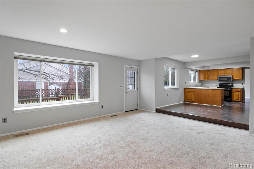 46749 Camelia Drive, Canton, MI 48187 — Photo 18