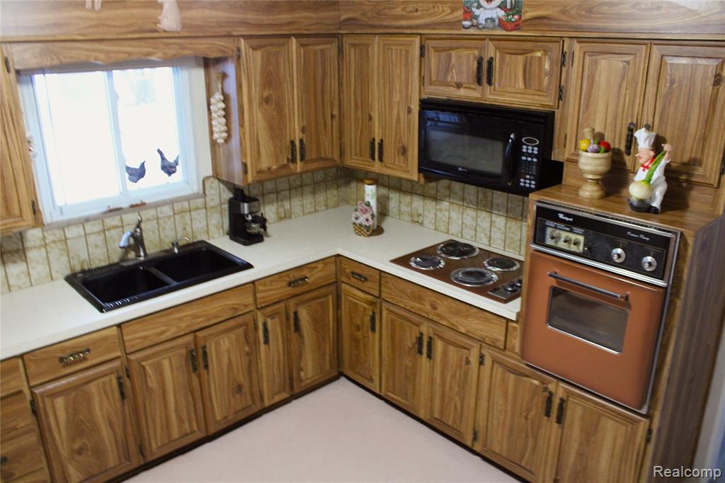1627 McAlpine Drive, Mount Morris, MI 48458 — Photo 18