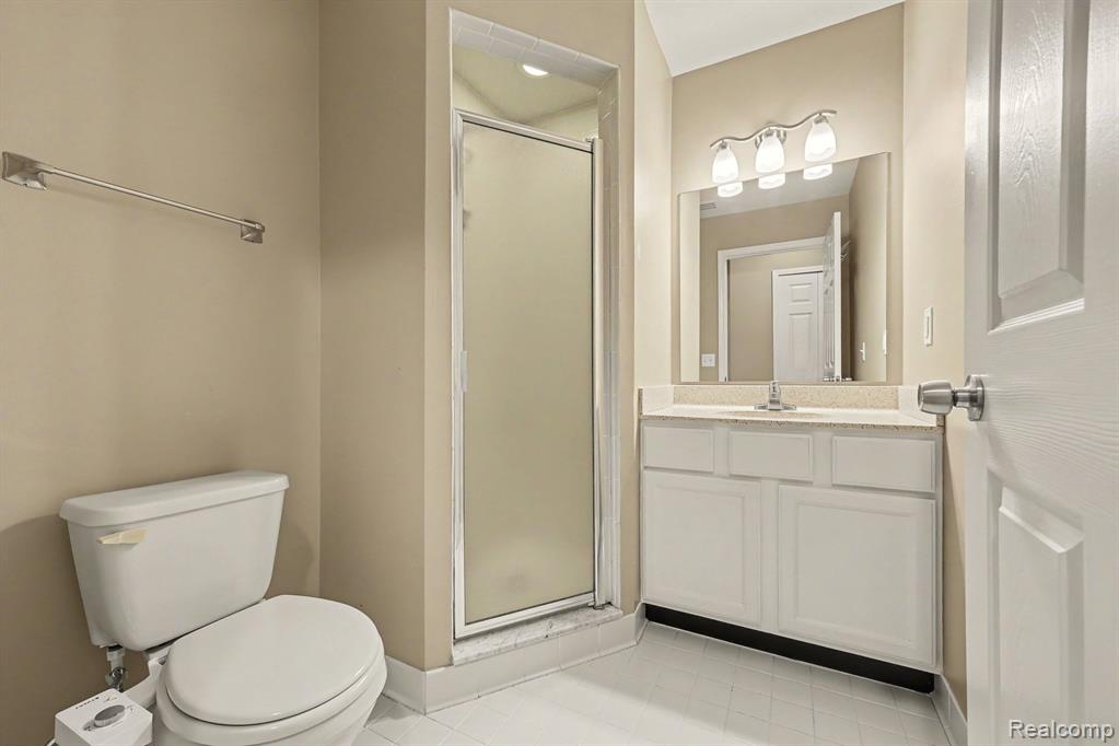 13750 Treeland Drive, Utica, MI 48315 — Photo 18