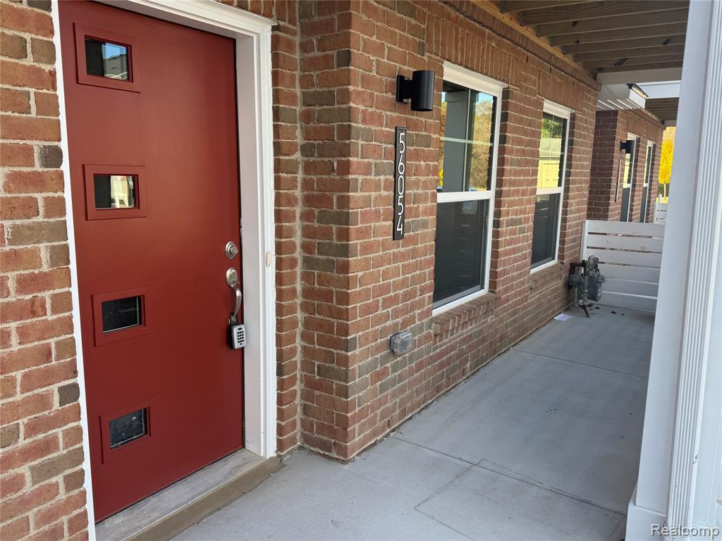 56054 Madison Lane, New Hudson, MI 48165 — Photo 3