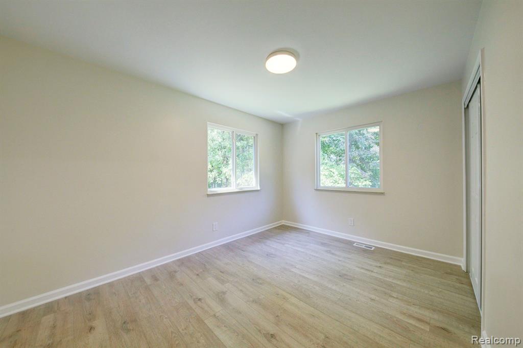 9600 Oakhurst Road, Holly, MI 48442 — Photo 16