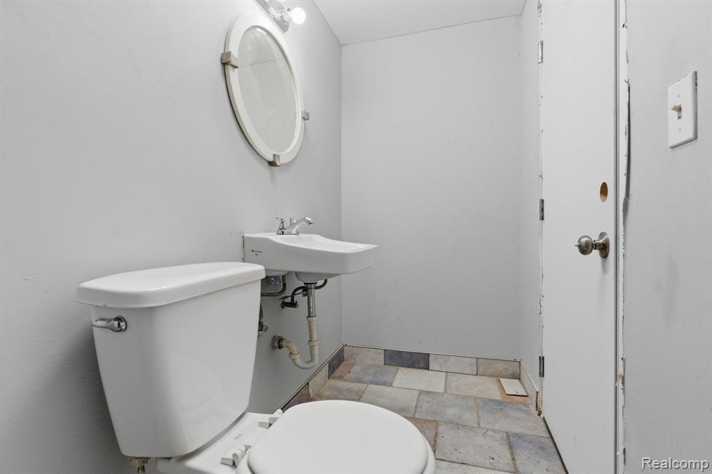 16666 James Couzens, Detroit, MI 48221 — Photo 12