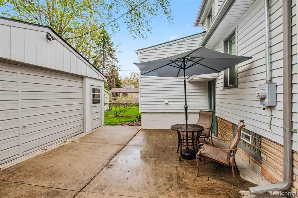 927 N Maple Avenue, Royal Oak, MI 48067 — Photo 4