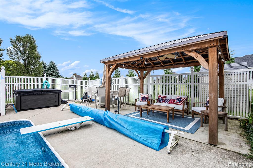 9024 Woodridge Drive, Davison, MI 48423 — Photo 36