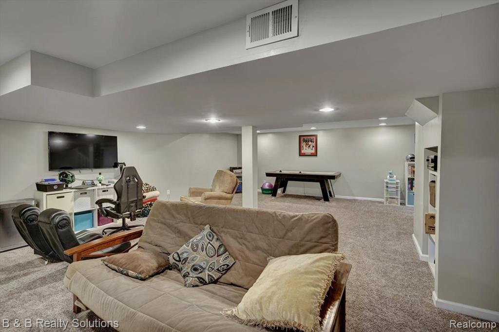 6750 Wing Lake Road, Bloomfield Hills, MI 48301 — Photo 39