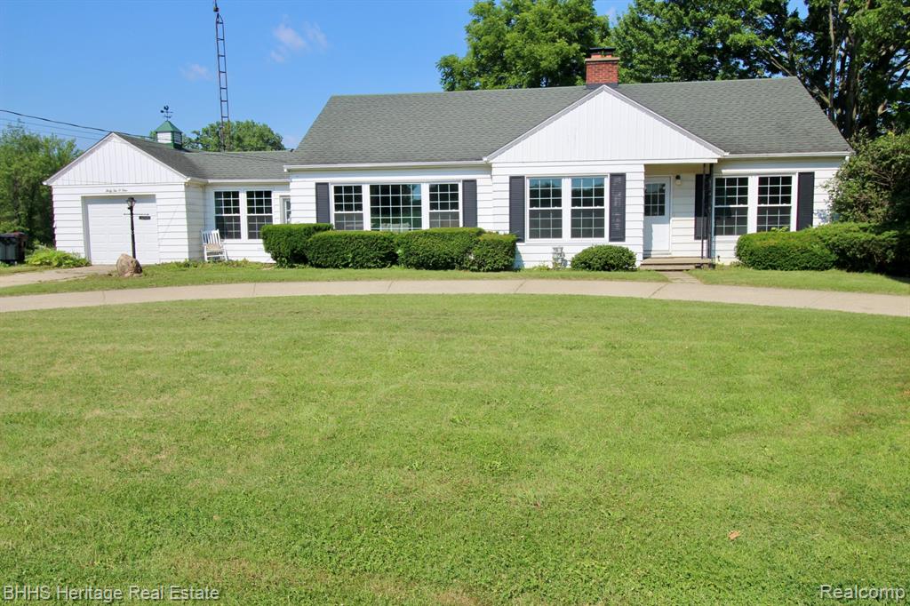 4201 N Burkhart Road, Howell, MI 48855 — Photo 35