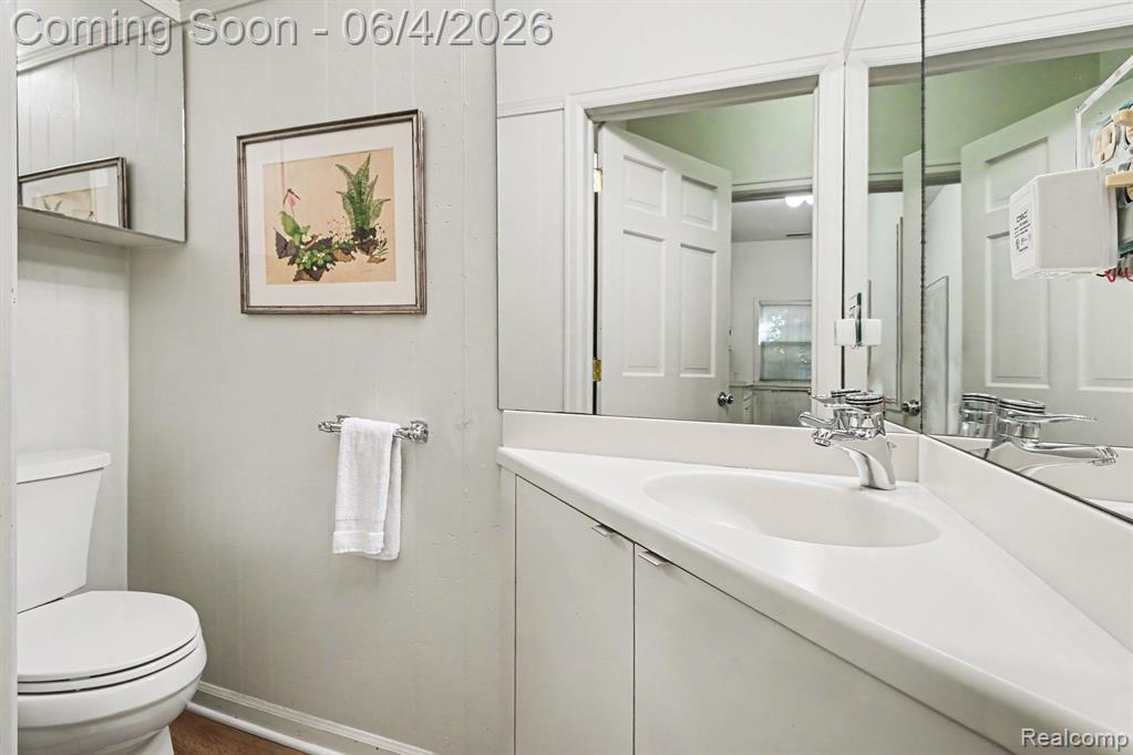 22586 N Nottingham Drive, Beverly Hills, MI 48025 — Photo 32